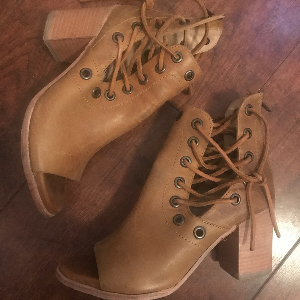 Baske heels